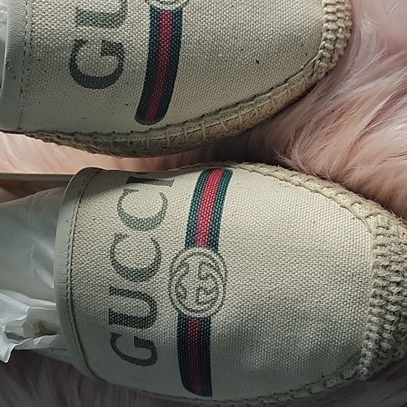 Gucci Fabric Upper - Picture 3 of 9